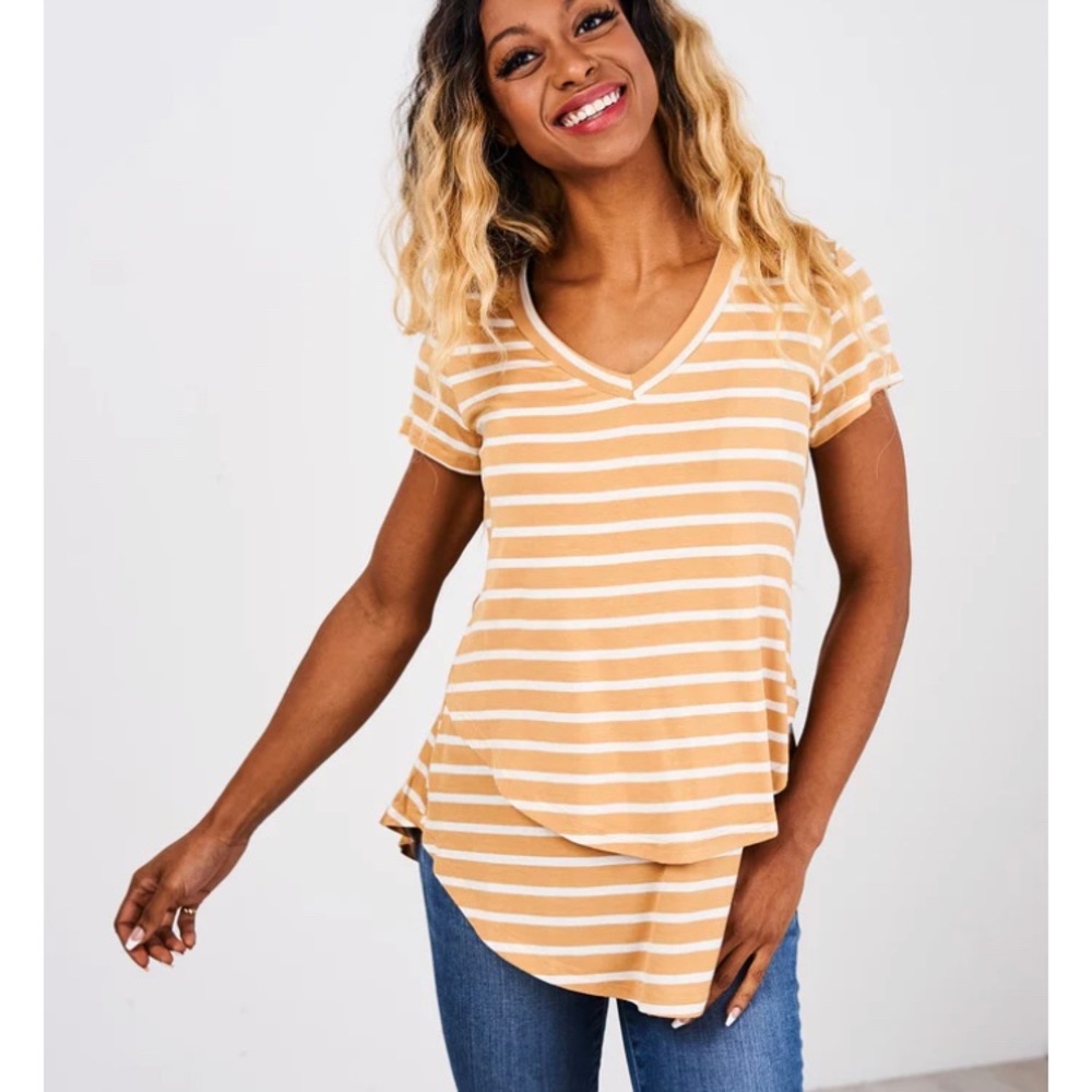 Latched Mama V neck nursing tee